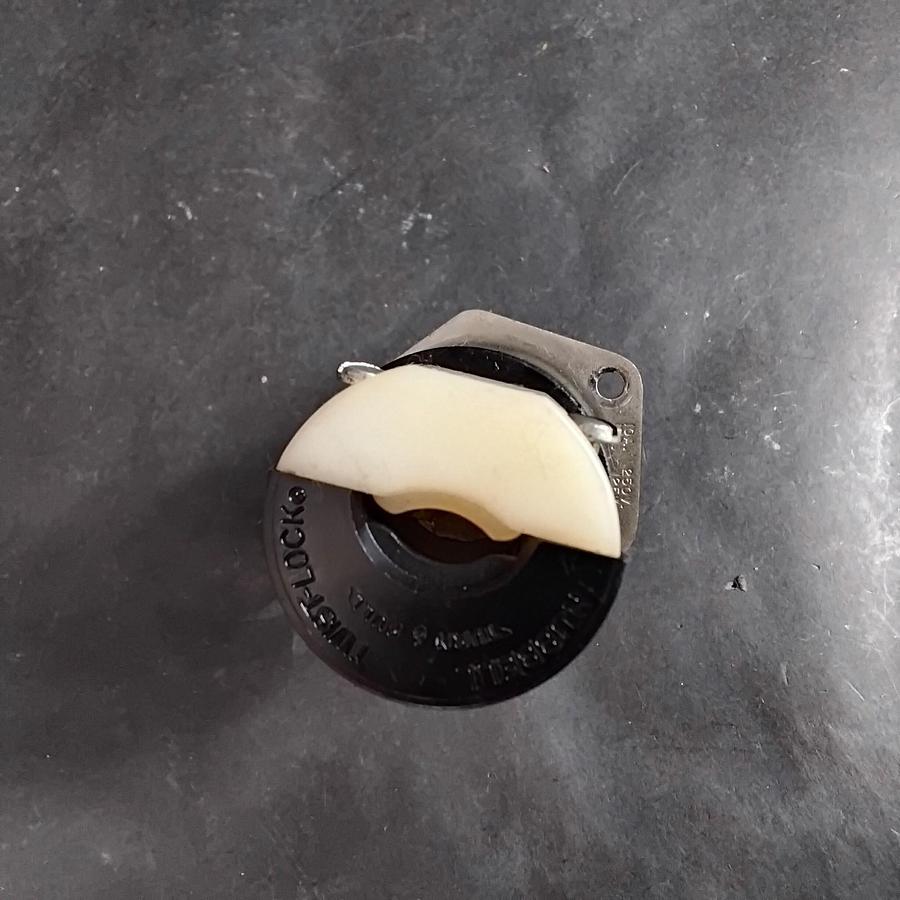 Used HUBBELL TWIST-LOCK CONNECTOR ($20 OBO)