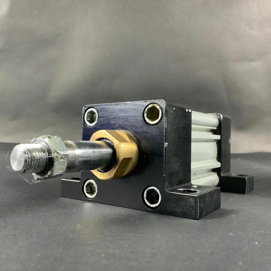 Used PARKER 2.00C4MA2UV18A01.00 PNEUMATIC CYLINDER ($160 OBO)