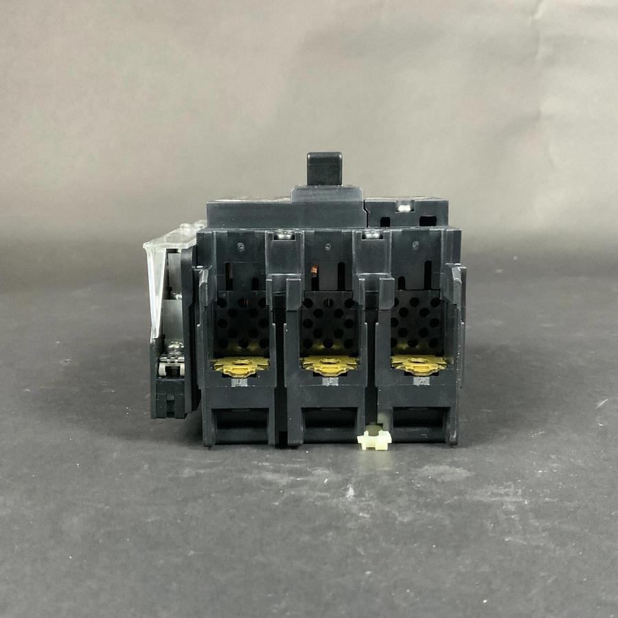 Used FUJI ELECTRIC SA33C BB3ASC 005 CIRCUIT BREAKER ($120 OBO) - LOT OF 6