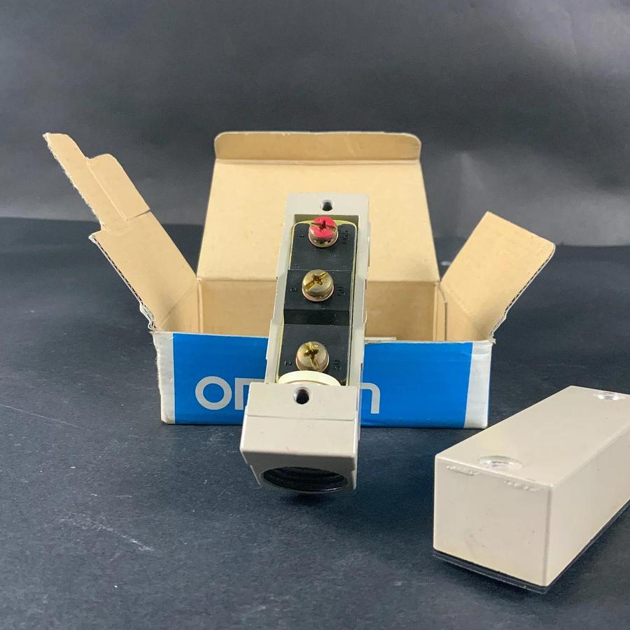 OMRON ZE-N22-2S LIMIT SWITCH ($30 OBO)