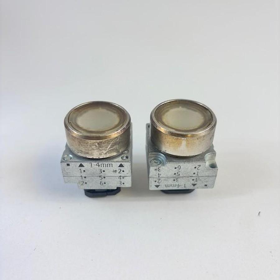 Used SIEMENS 3SB3501-0BA71 CLEAR PUSHBUTTONS 2PCS
