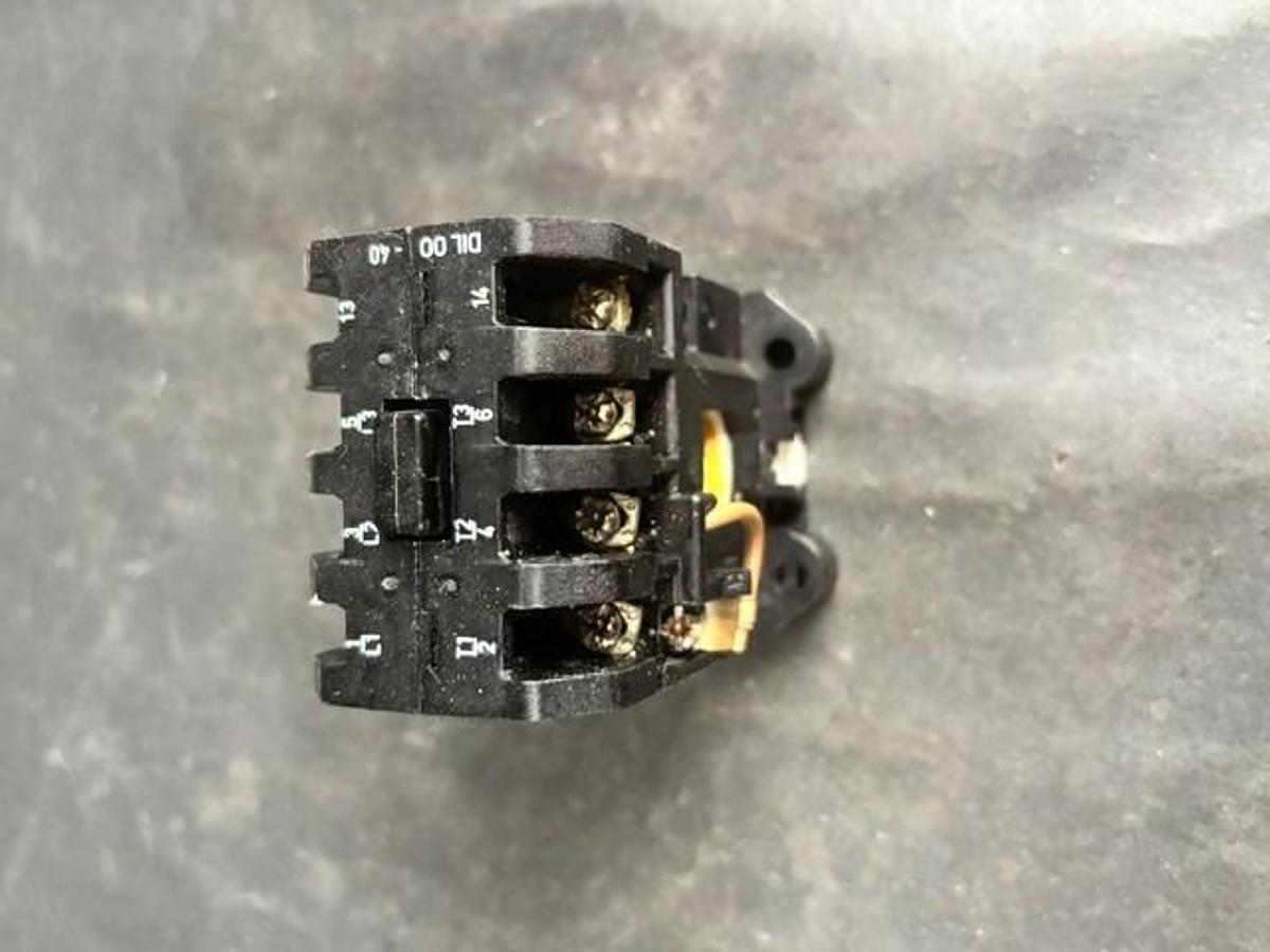 Used MOELLER DIL 00-40-NA CONTACTOR