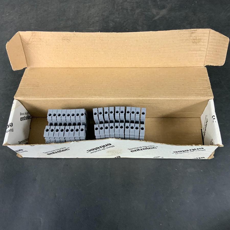 Used ENTRELEC TYPE MA2,5/5 TERMINAL BLOCK - QTY 18 ($15 OBO)