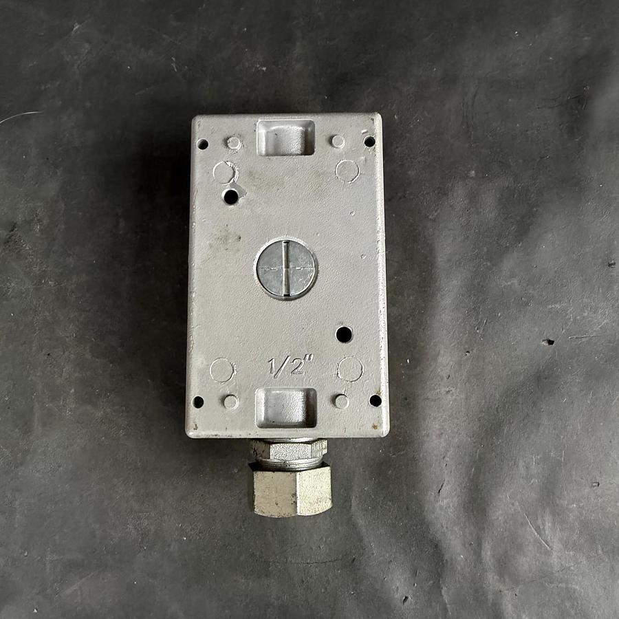Used WET LOCATIONS 1/2” 19.0 CU.IN ENCLOSURE