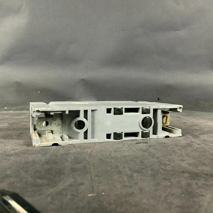 Used WESTINGHOUSE HFB1015 CIRCUIT BREAKER ($40 OBO)