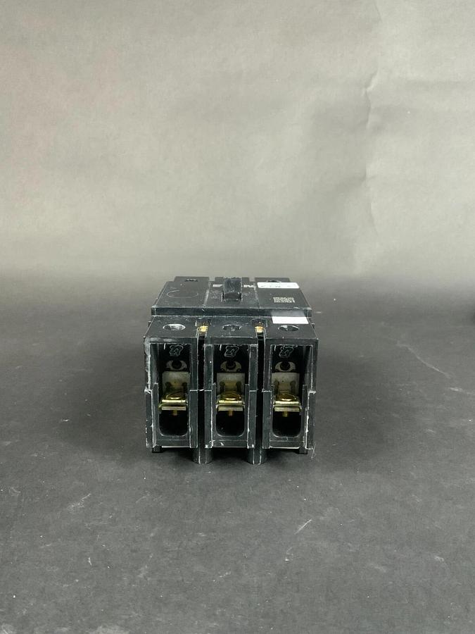 Used EATON GCH3015 CIRCUIT BREAKER ($140 OBO)