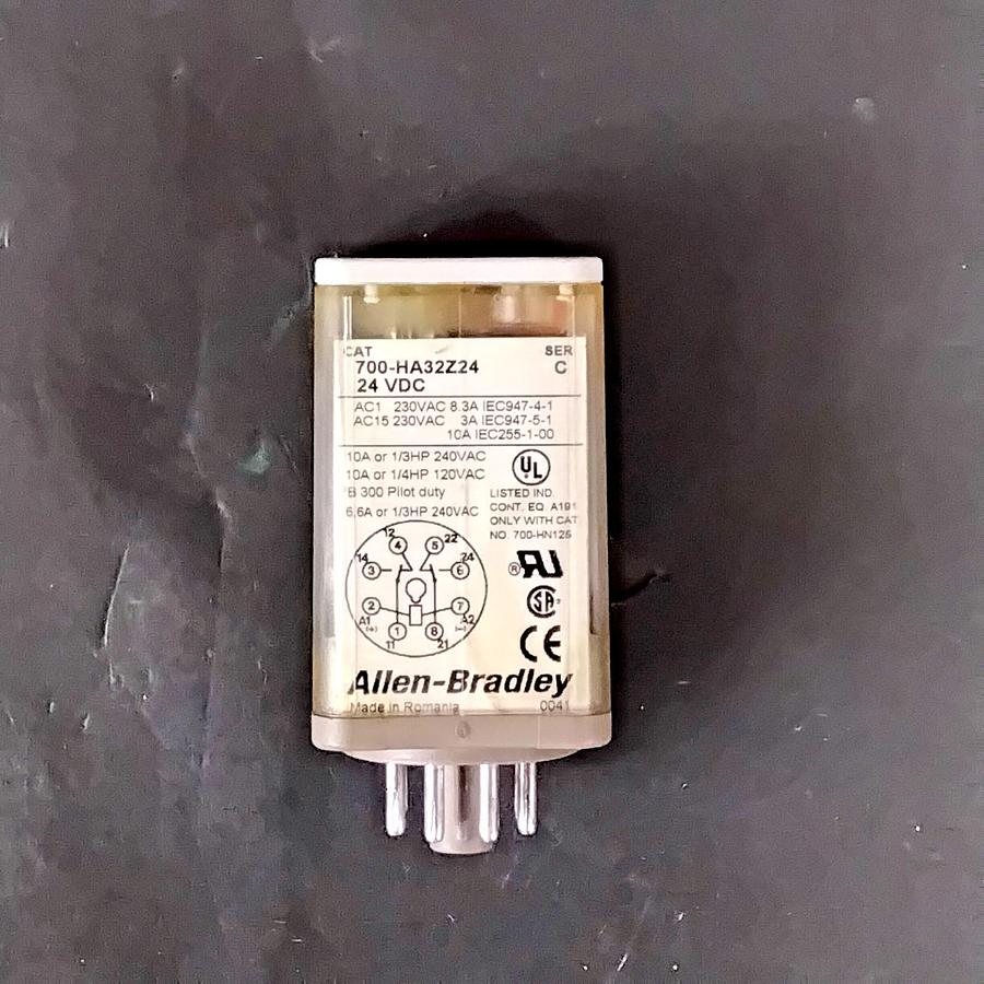 Used ALLEN BRADLEY 700-HA32Z4-SERIES C ($7 OBO)