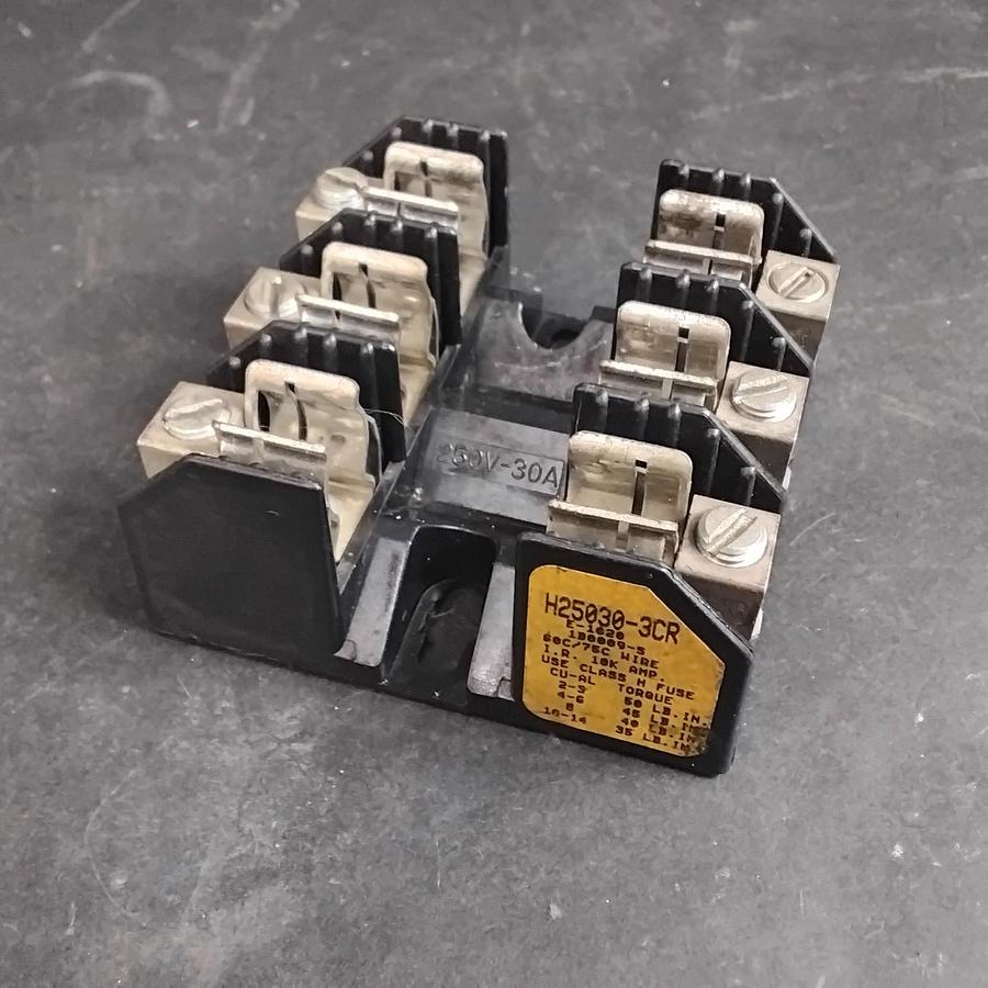 Used EATON BUSSMANN H25030-3CR FUSE BLOCK ($10 OBO)