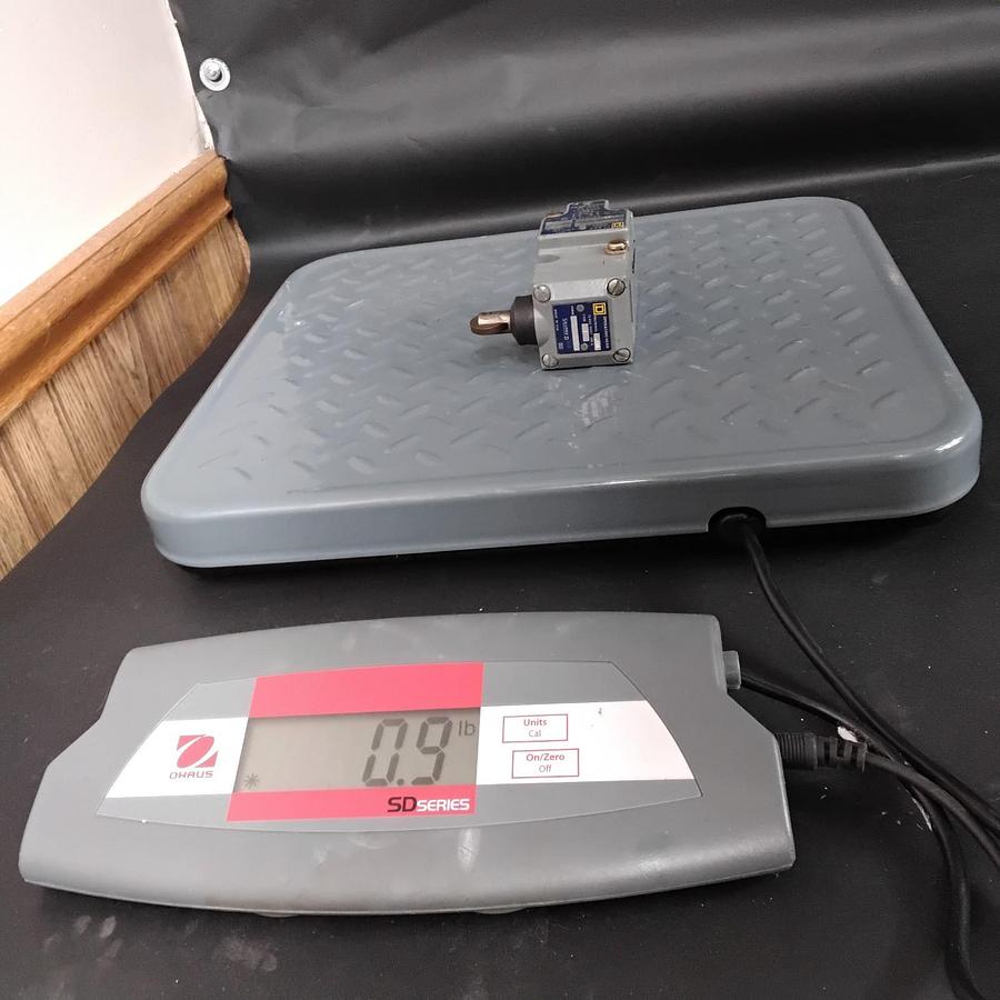 Used SQUARE D 9007C52F LIMIT SWITCH SERIES A ($35 OBO)