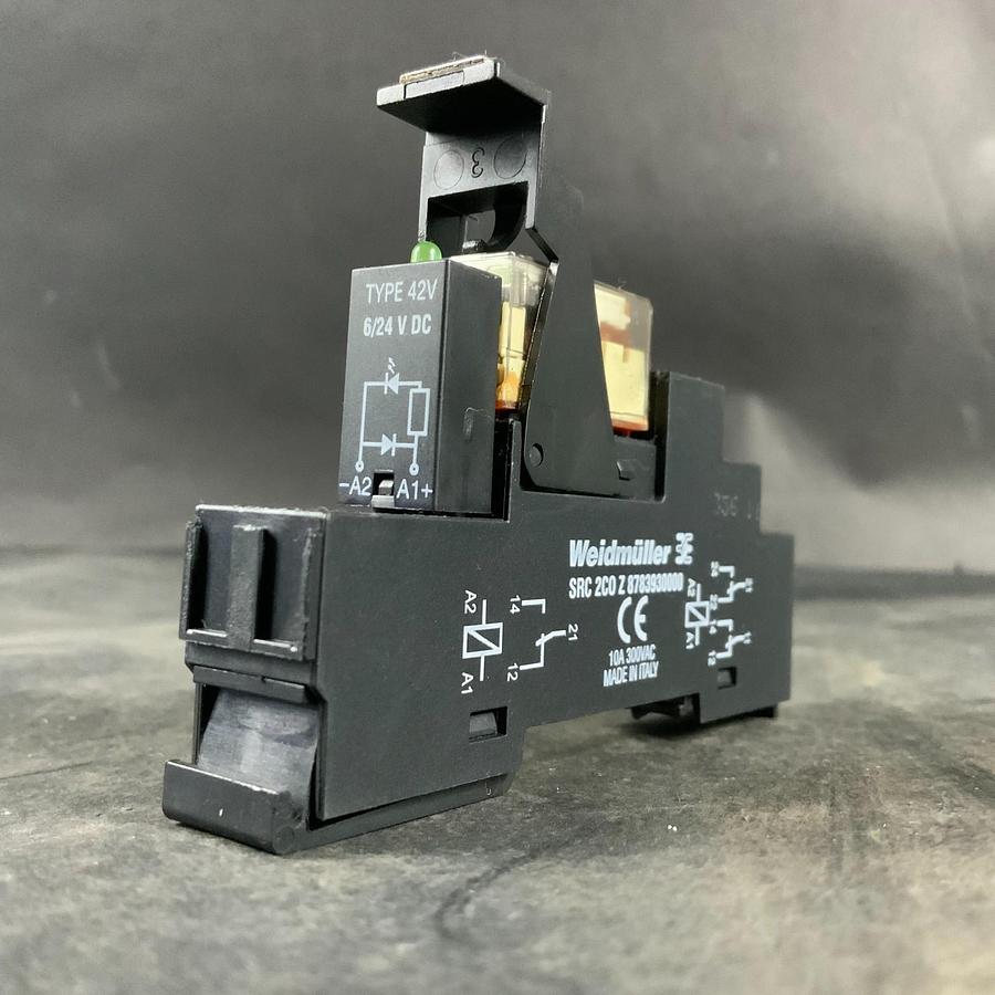 Used WEIDMULLER SRC 2C0 Z 8783930000 RELAY MOUNT BASE ($10 OBO)