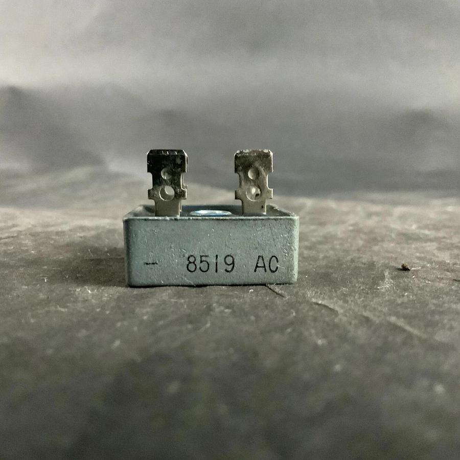 Used VISHAY GENERAL SEMICONDUCTOR KBPC35-06 ($5 OBO)