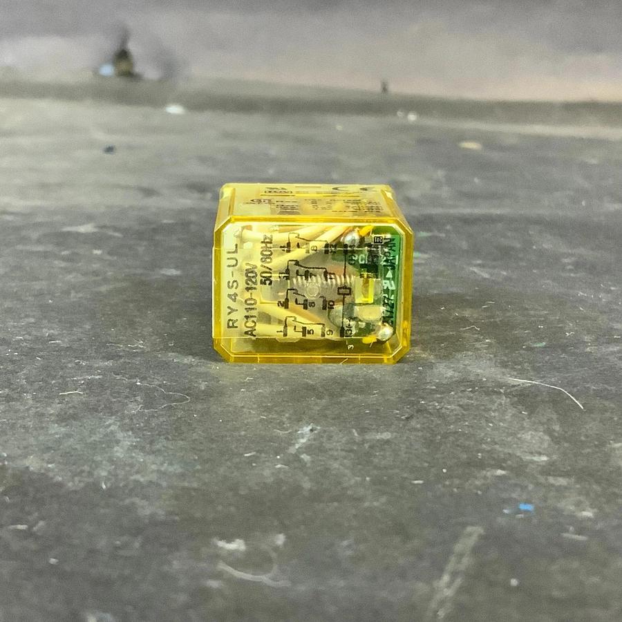 Used IDEC RY4S-UL RELAY($25 OBO)