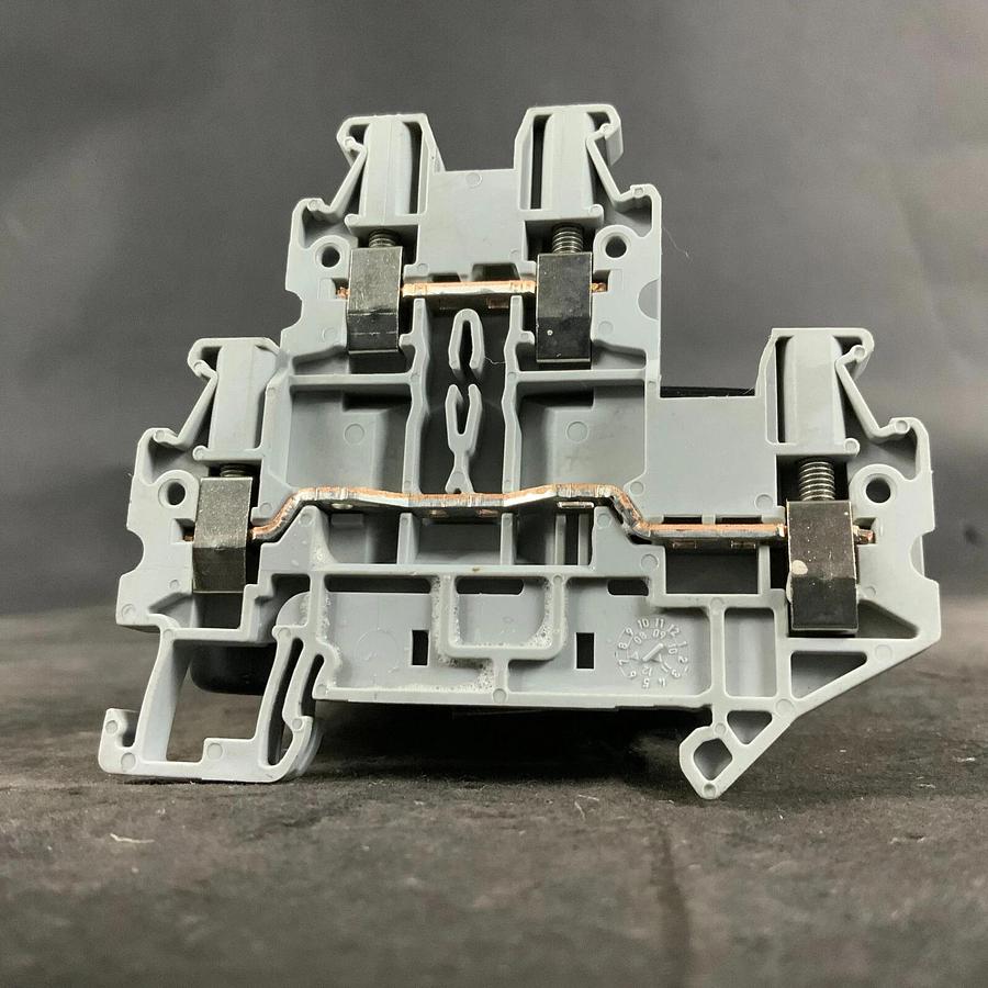 Used PHOENIX CONTACT TYPE UTTB 2.5 TERMINAL BLOCK ($2 OBO)