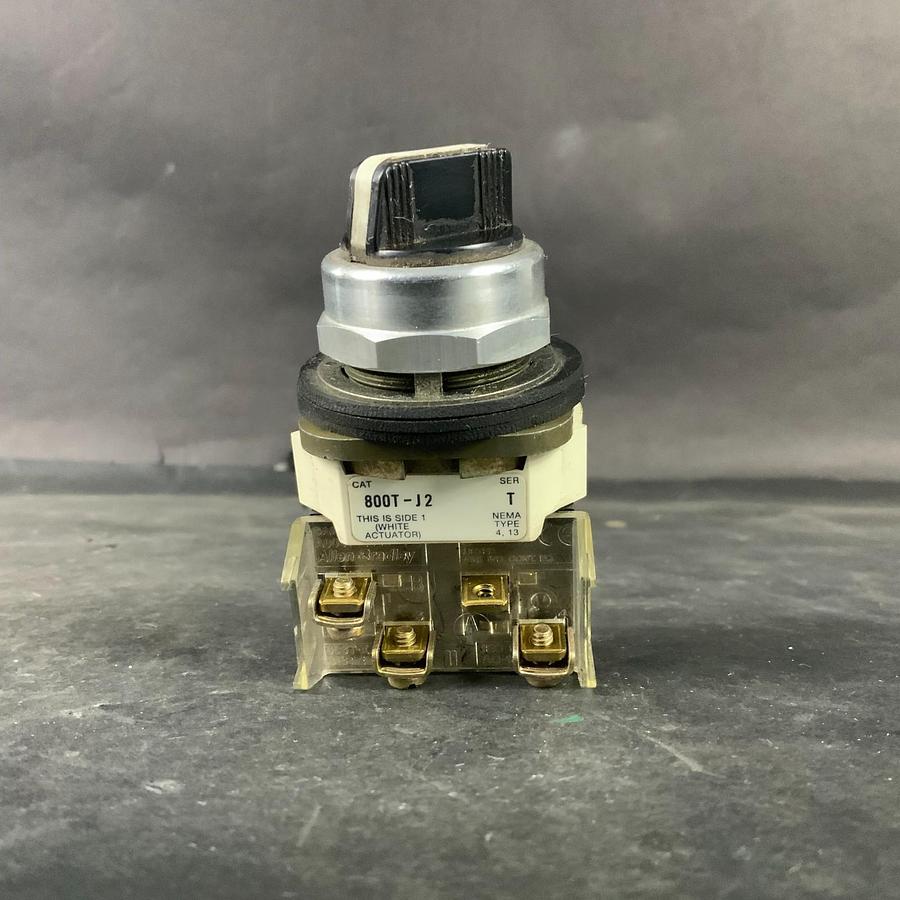 Used ALLEN BRADLEY 800T-J2 SELECTOR SWITCH ($20 OBO)