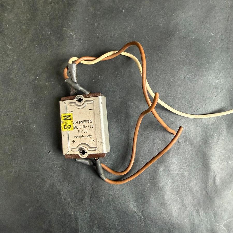 Used SIEMENS B300 C120-2,5B-F1120 BRIDGE RECTIFIER