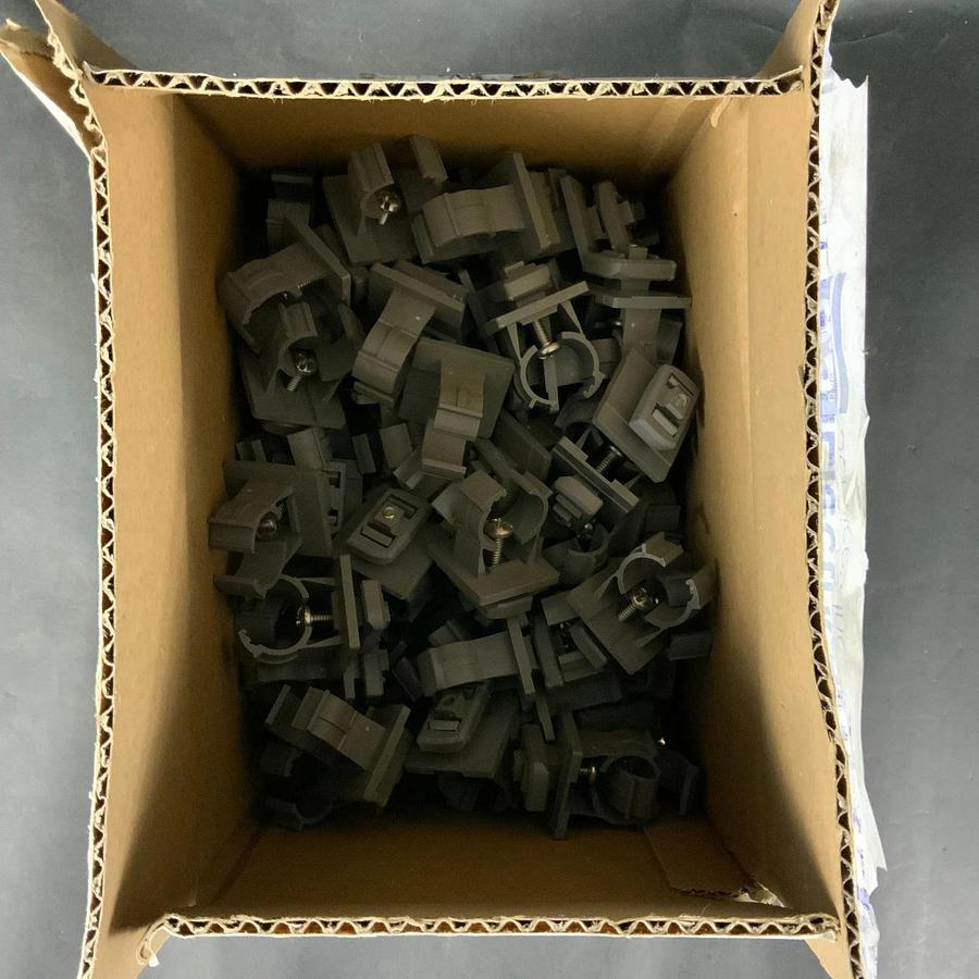 ARLINGTON NM3110 3/4” QUICK-LATCH HEAVY DUTY PIPE HANGER - BOX OF 100 ($175 OBO)