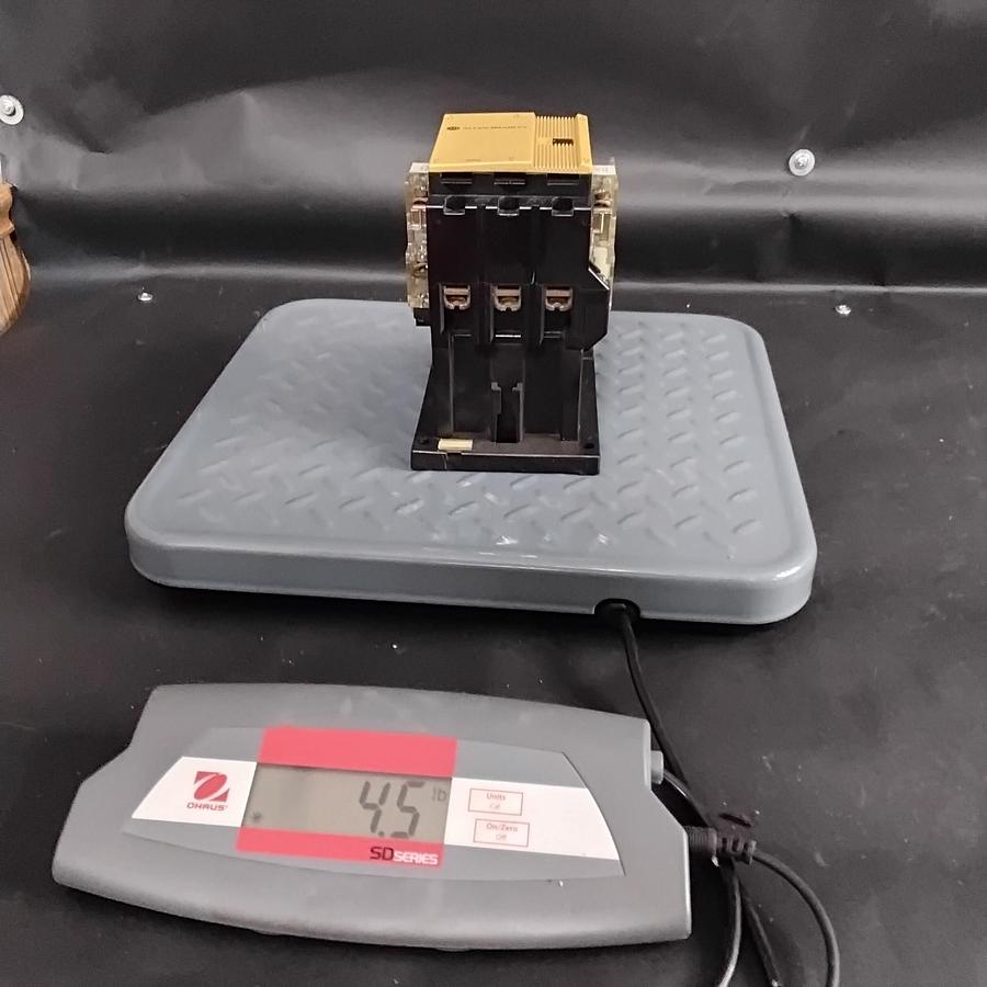 Used ALLEN BRADLEY 100-A60N*3 CONTACTOR ($60 OBO)