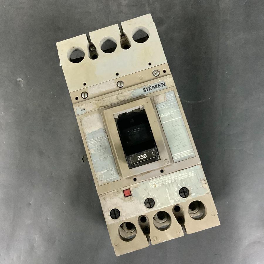 Used SIEMENS 250AMP CIRCUIT BREAKER ($130 OBO)