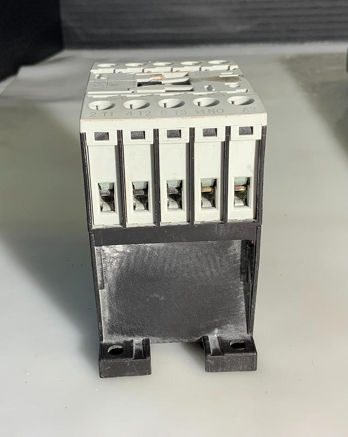 Used EATON DILM12-10: (110V50HZ,120V60HZ) ($34.99 OBO)