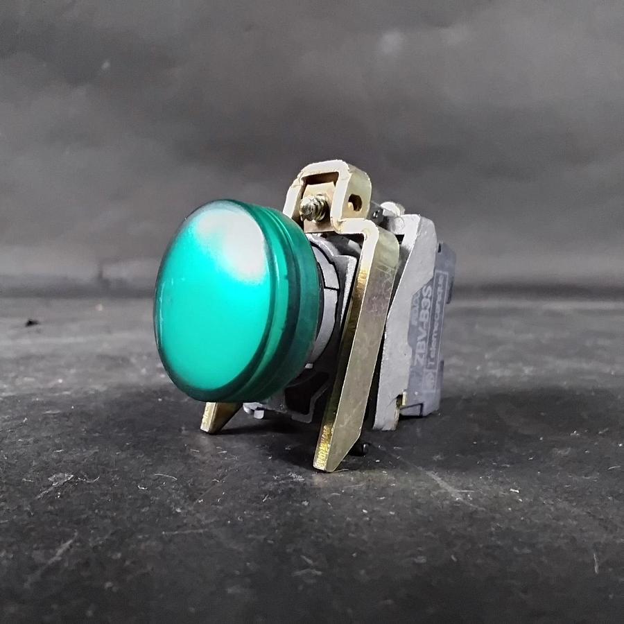 Used TELEMECANIQUE ZBV-B3S GREEN PUSHBUTTON ($15 OBO)