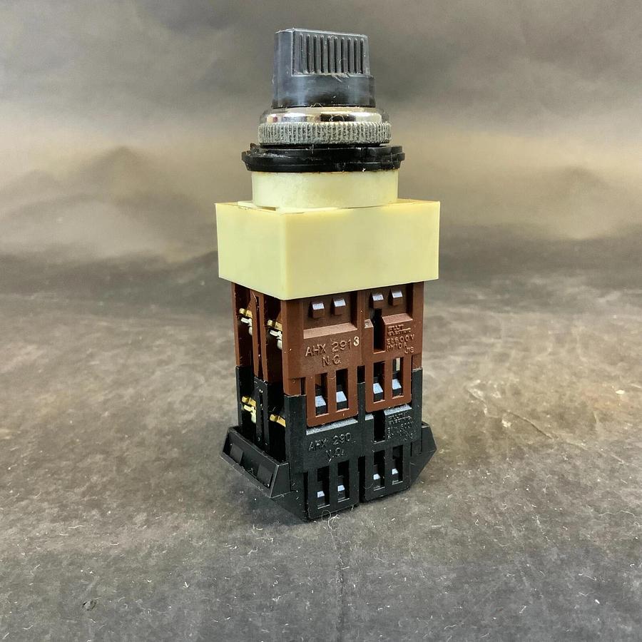 Used FUJI AH25 SELECTOR SWITCH ($7 OBO)