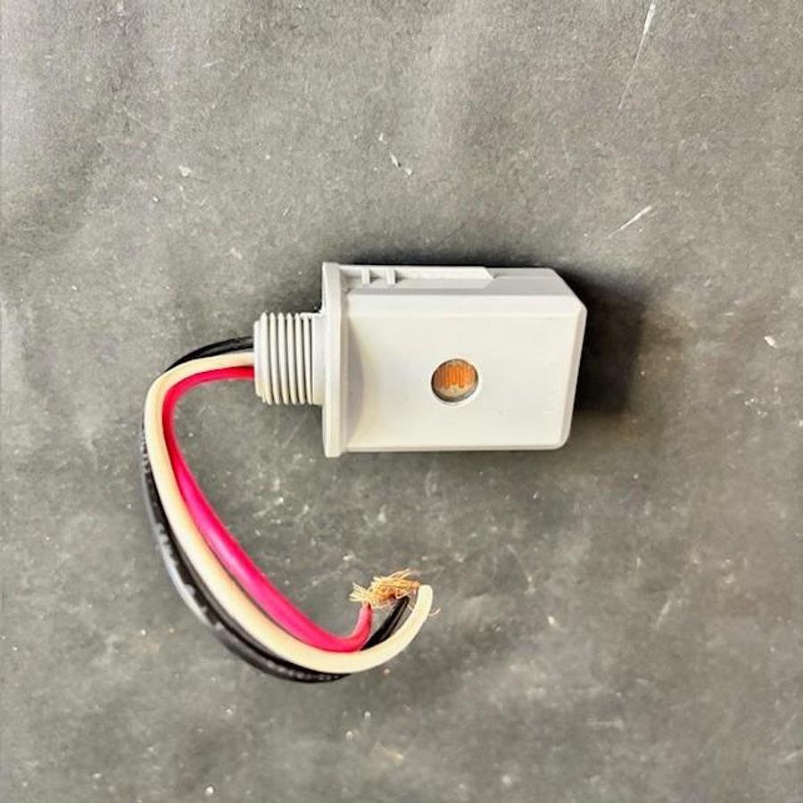 Used PRECISION T-168 PHOTOELECTRIC CONTROL