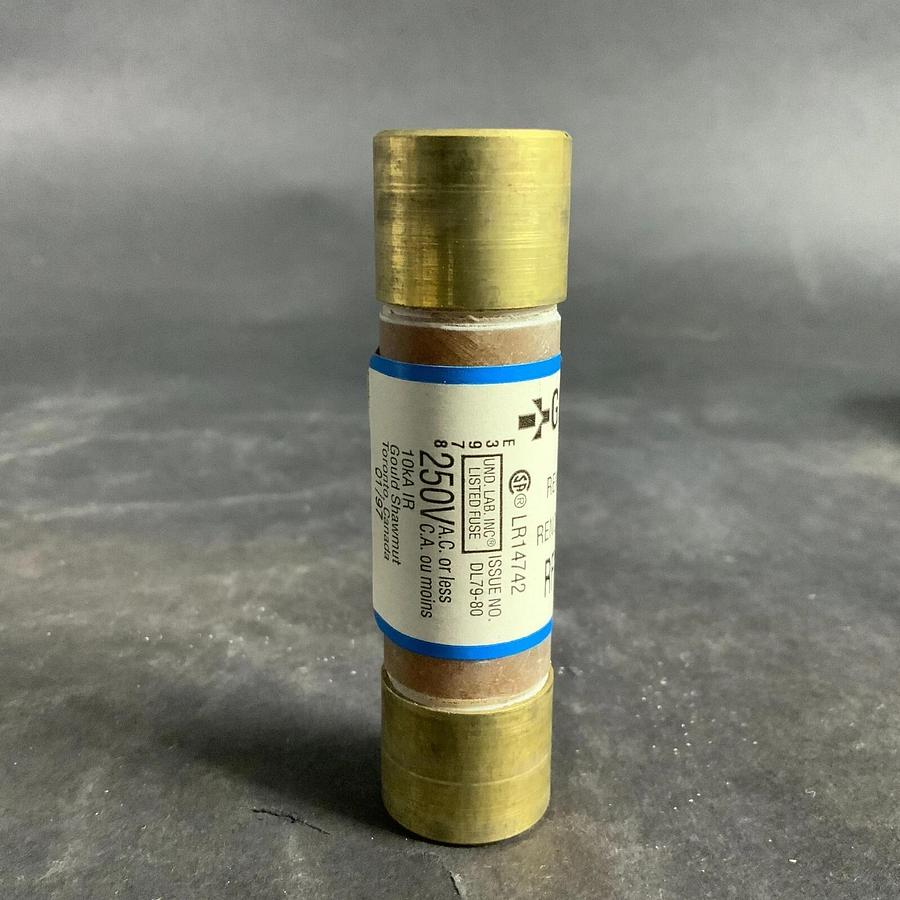 Used FERRAZ SHAWMUT RF35 RENEWABLE FUSE - SET OF 10 ($40 OBO)