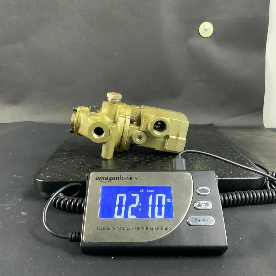 Used ROSS 2773B3001 DIRECTIONAL CONTROL VALVE ($300 OBO)