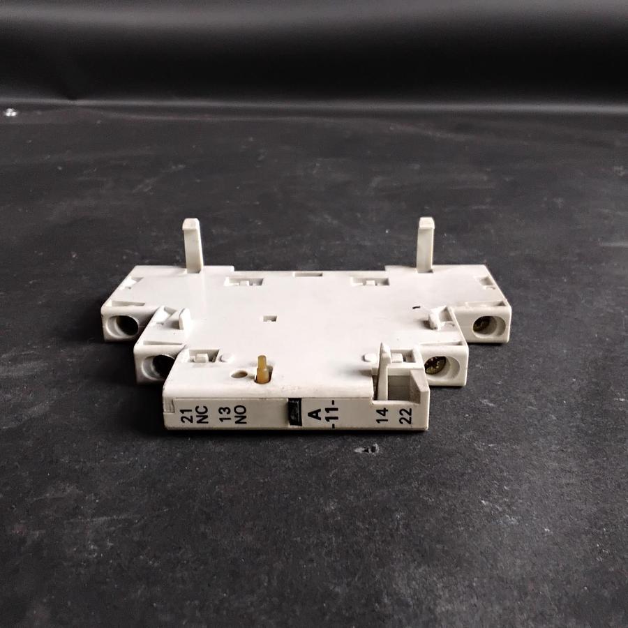 Used ALLEN BRADLEY 140-A11 SERIES C AUX. CONTACT ($10 OBO)