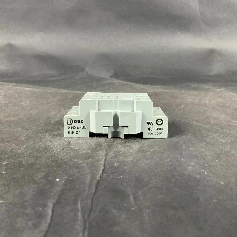 Used IDEC SH3B-05 RELAY SOCKET ($5 OBO)