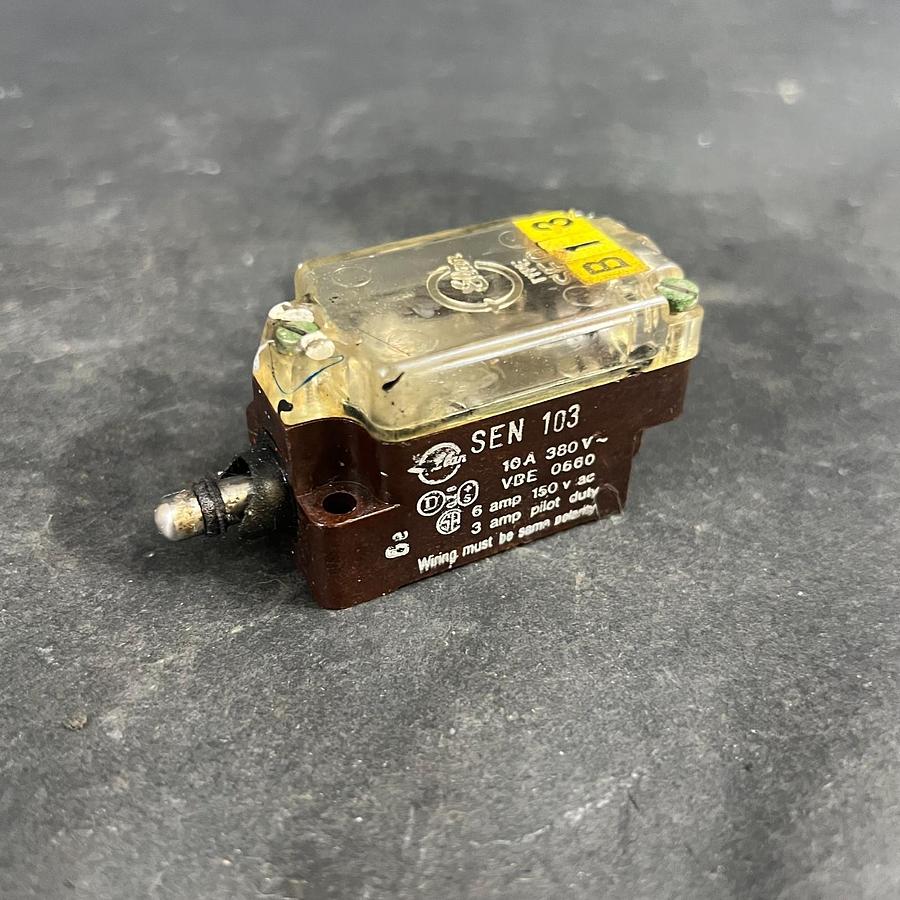 Used ELAN SEN103 LIMIT SWITCH ($15 OBO)