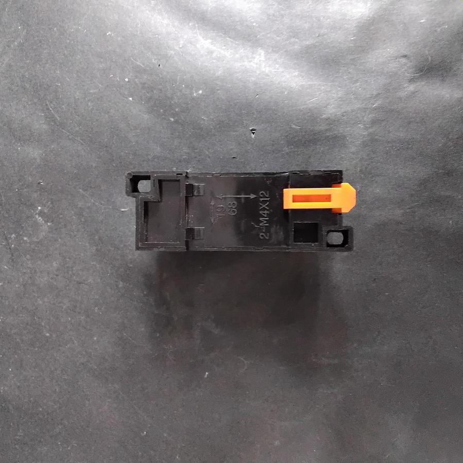 Used MXUTEUK PTF08A-E RELAY SOCKET ($8 OBO)