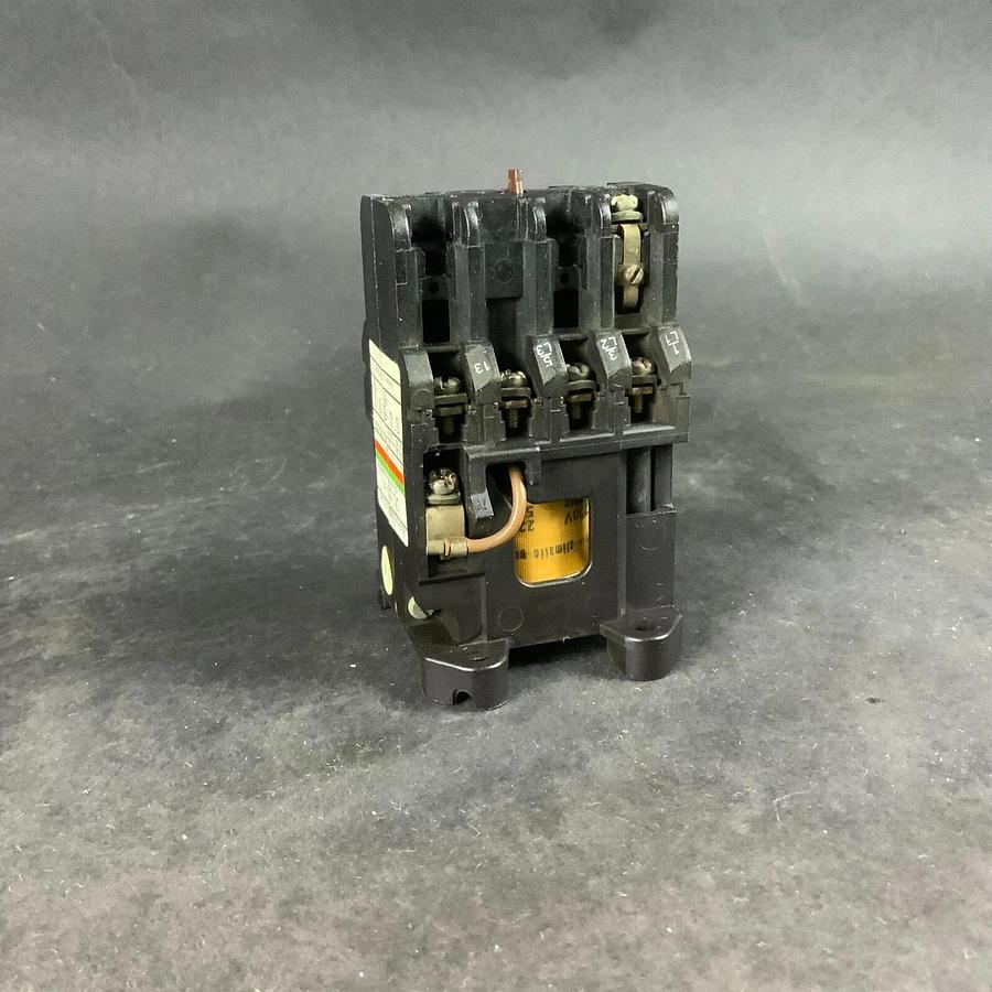 Used MOELLER DIL 00-41 220V CONTACTOR ($45 OBO)
