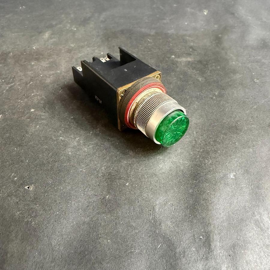 Used ALLEN BRADLEY 800MR-P16S GREEN PILOT LIGHT ($15 OBO)
