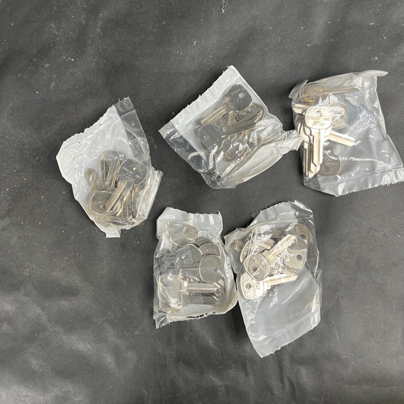 Used ILCO R1064D KEY BLANKS - SET OF 50 ($20 OBO)