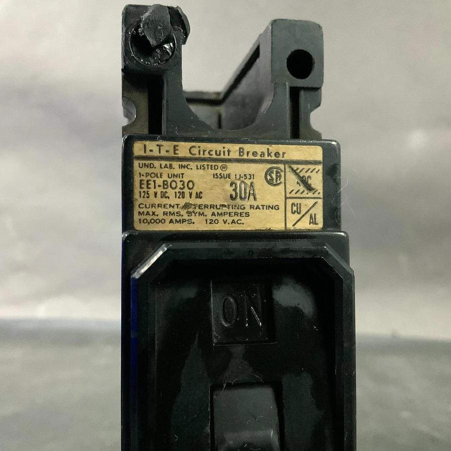 Used SIEMENS EE1-B030 CIRCUIT BREAKER ($25 OBO)