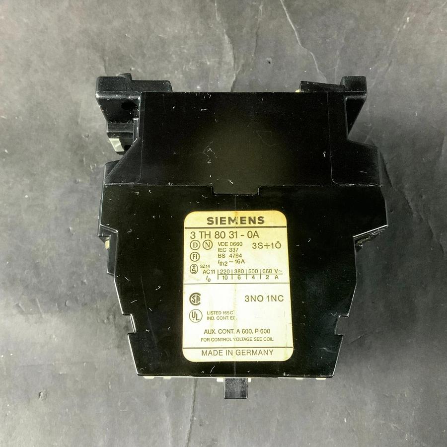 Used SIEMENS 3TH80 31-0A 240V CONTACTOR ($10 OBO)
