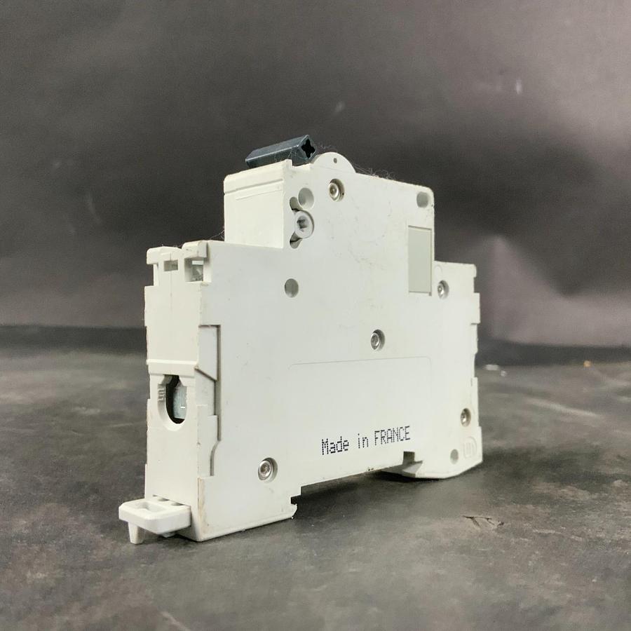 Used SCHNEIDER ELECTRIC MULTI9 C60 C4A CIRCUIT BREAKER ($25 OBO)