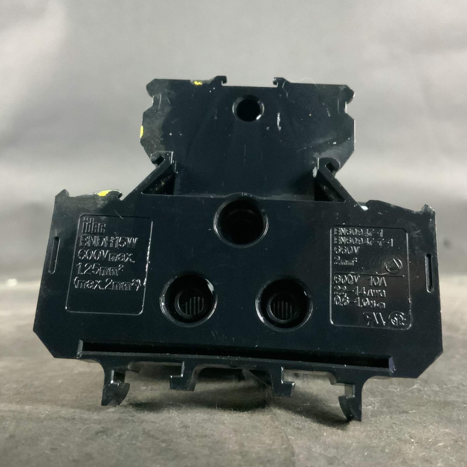 Used IDEC BNDH15W TERMINAL BLOCK ($3 OBO)