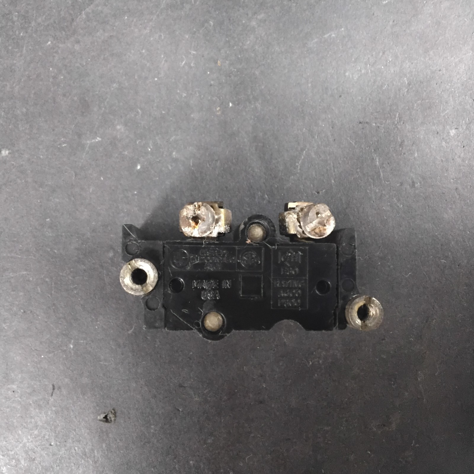 Used CUTLER-HAMMER E30KLA1  CONTACT BLOCK ($8 OBO)