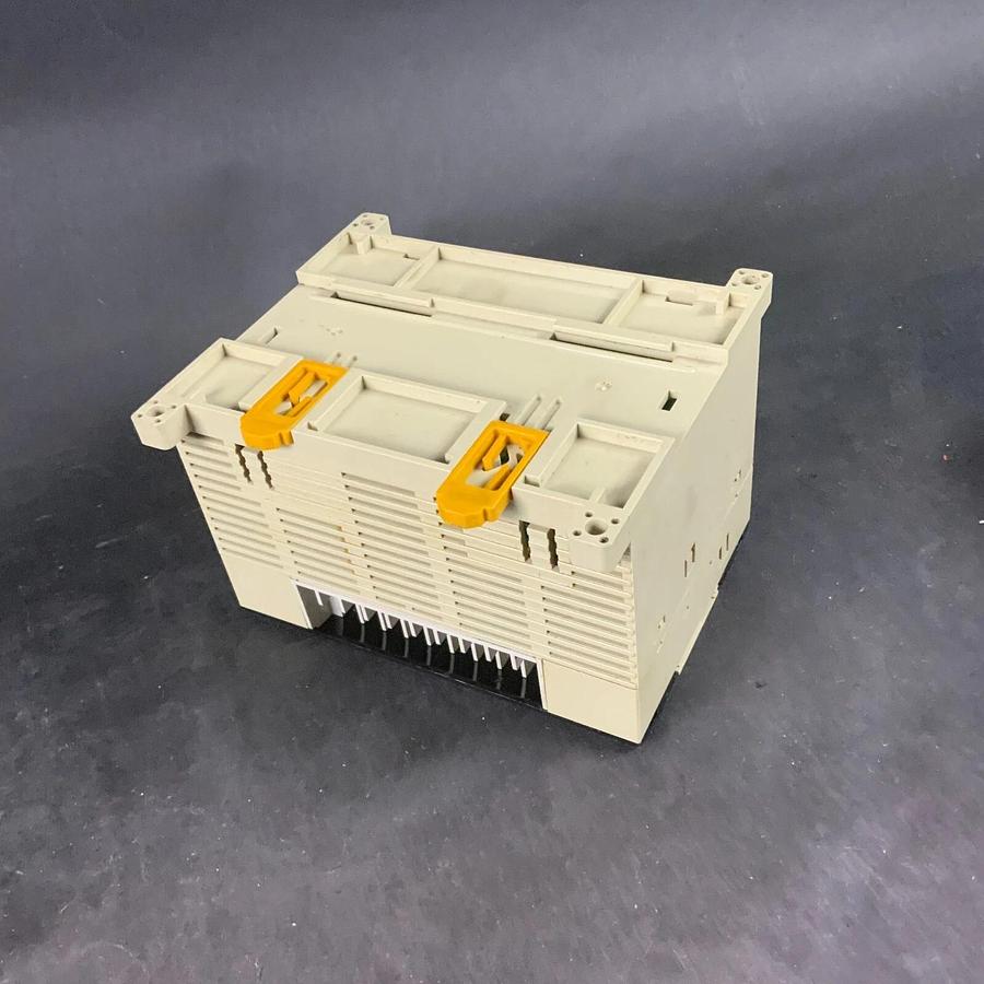 Used OMRON CPM1A-30CDR-A PROGRAMMABLE CONTROLLER ($50 OBO)