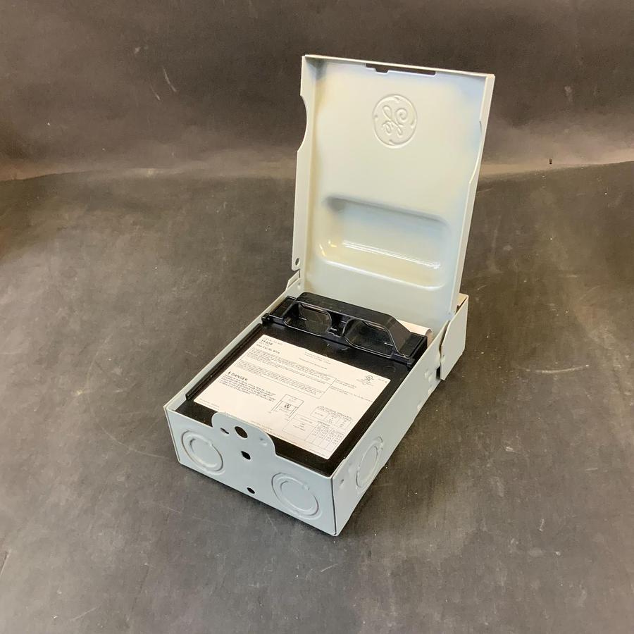 Used GE TF30RCP AIR CONDITIONER DISCONNECT - NEW ($15 OBO)