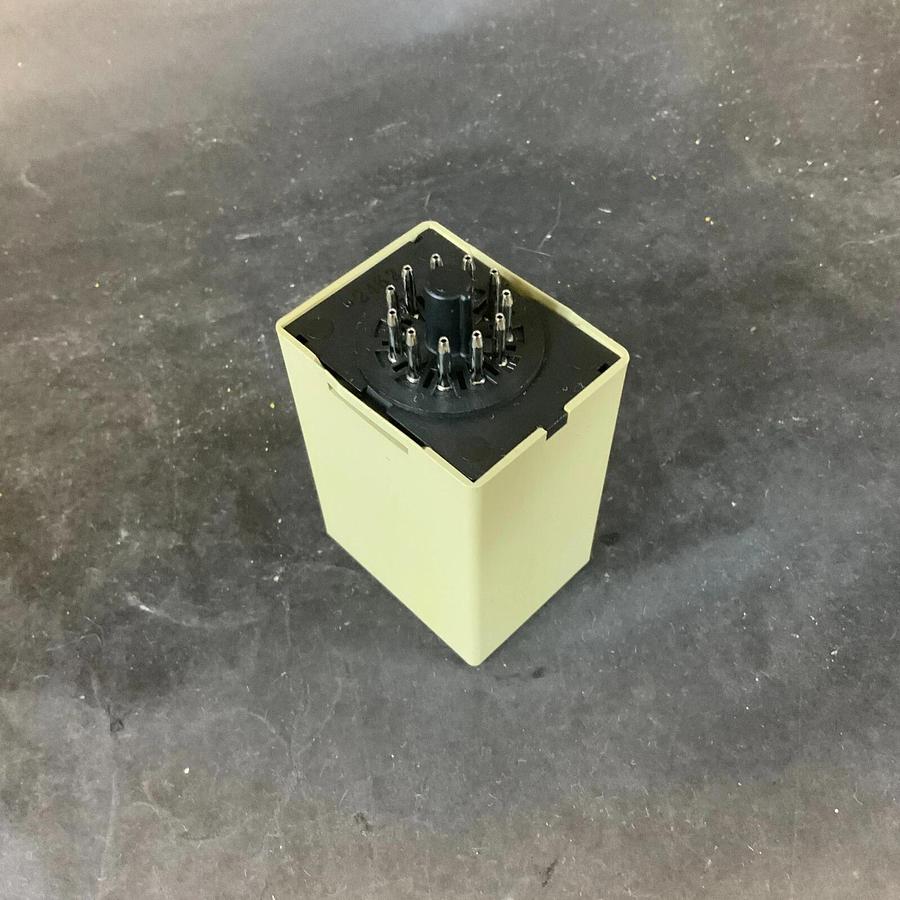 Used OMRON 61F-GP-NH3 100VAC FLOATLESS LEVEL SWITCH ($30 OBO)