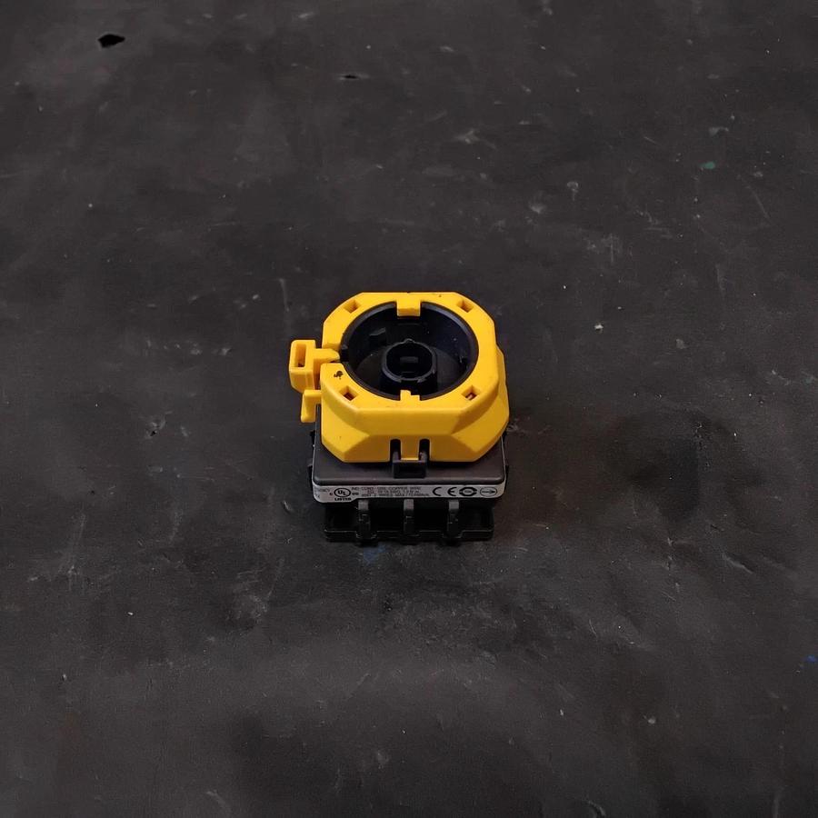 Used IDEC XW1E-BV EMERGENCY STOP SWITCH BASE- NO PUSHBUTTON ($19.50)