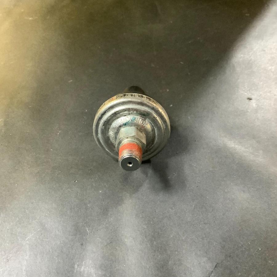 Used HONEYWELL 84479 A8584 OIL PRESSURE SWITCH ($15 OBO)