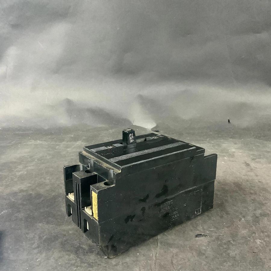 Used WESTINGHOUSE E2025 CIRCUIT BREAKER ($35 OBO)