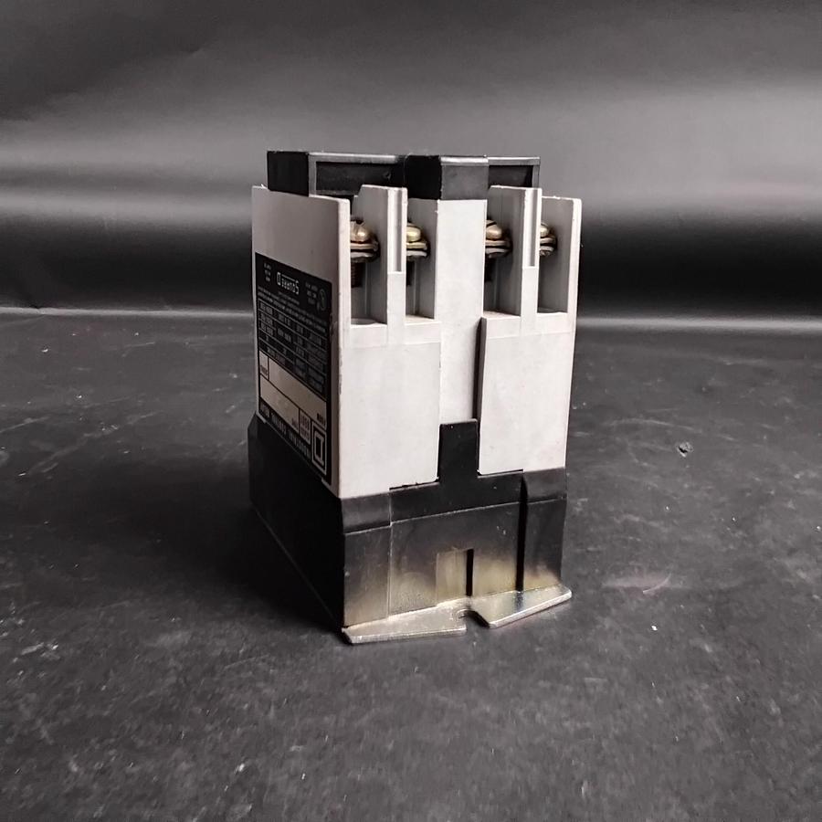 Used SQUARE D 8501X040 CONTROL RELAY ($40 OBO)