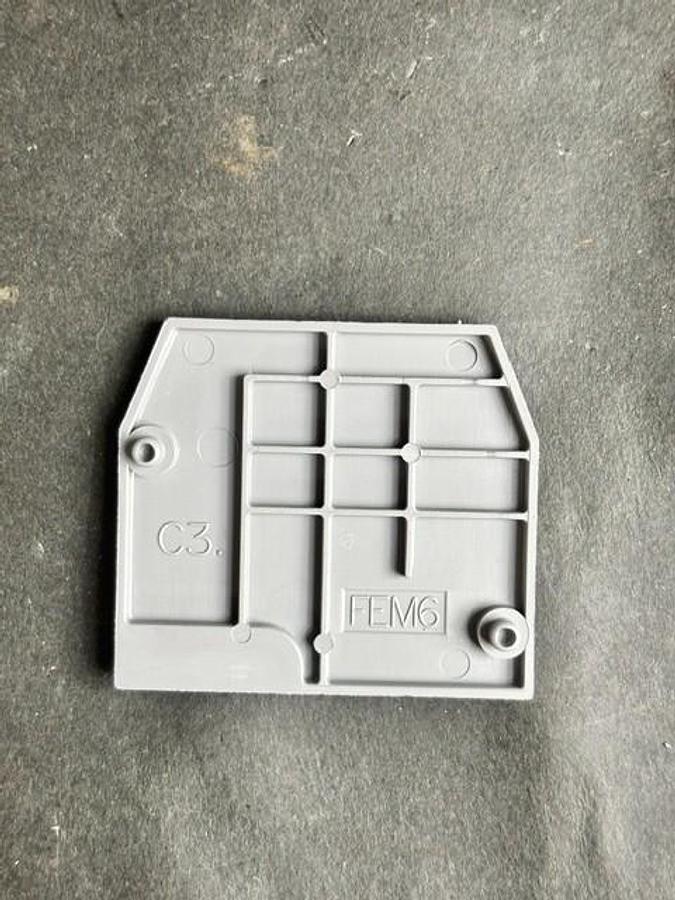 Used ENTRELEC 1SNA118368R1600 TERMINAL BLOCK END SHELLS