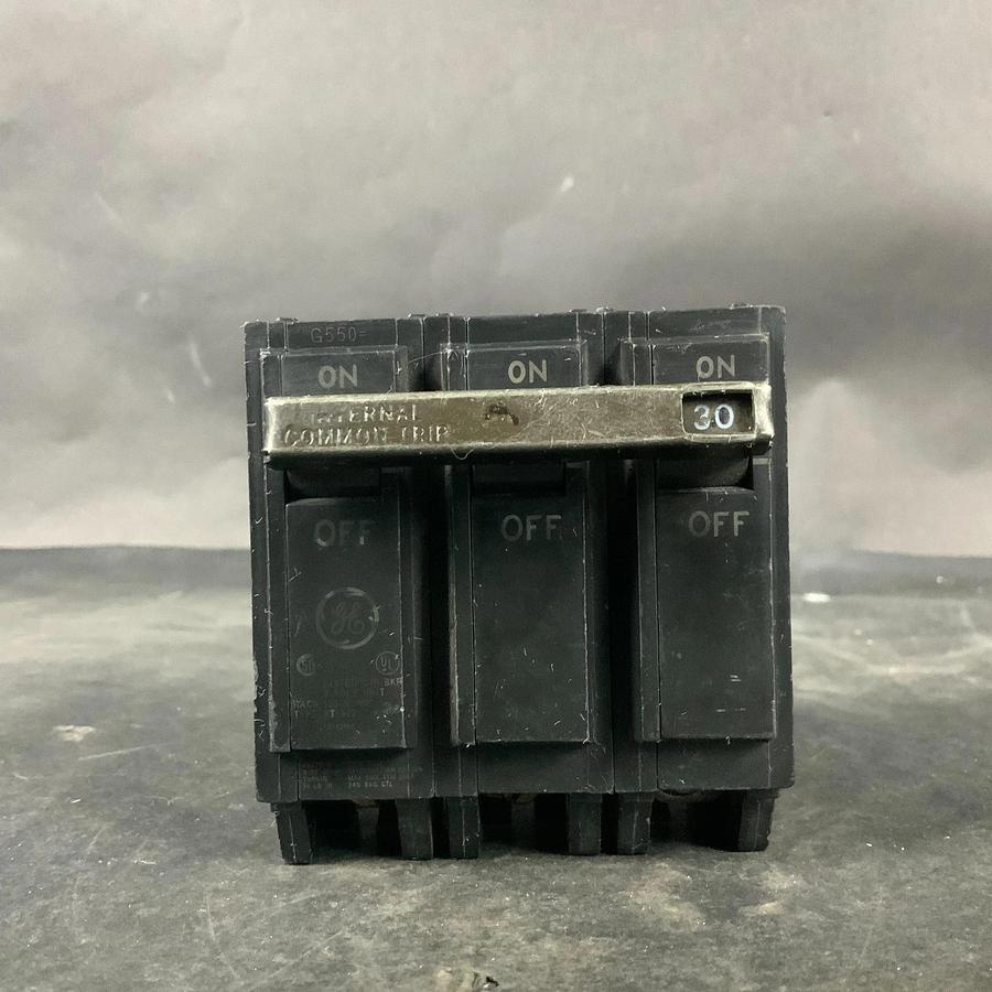 Used GENERAL ELECTRIC THQL32030 CIRCUIT BREAKER ($20 OBO)