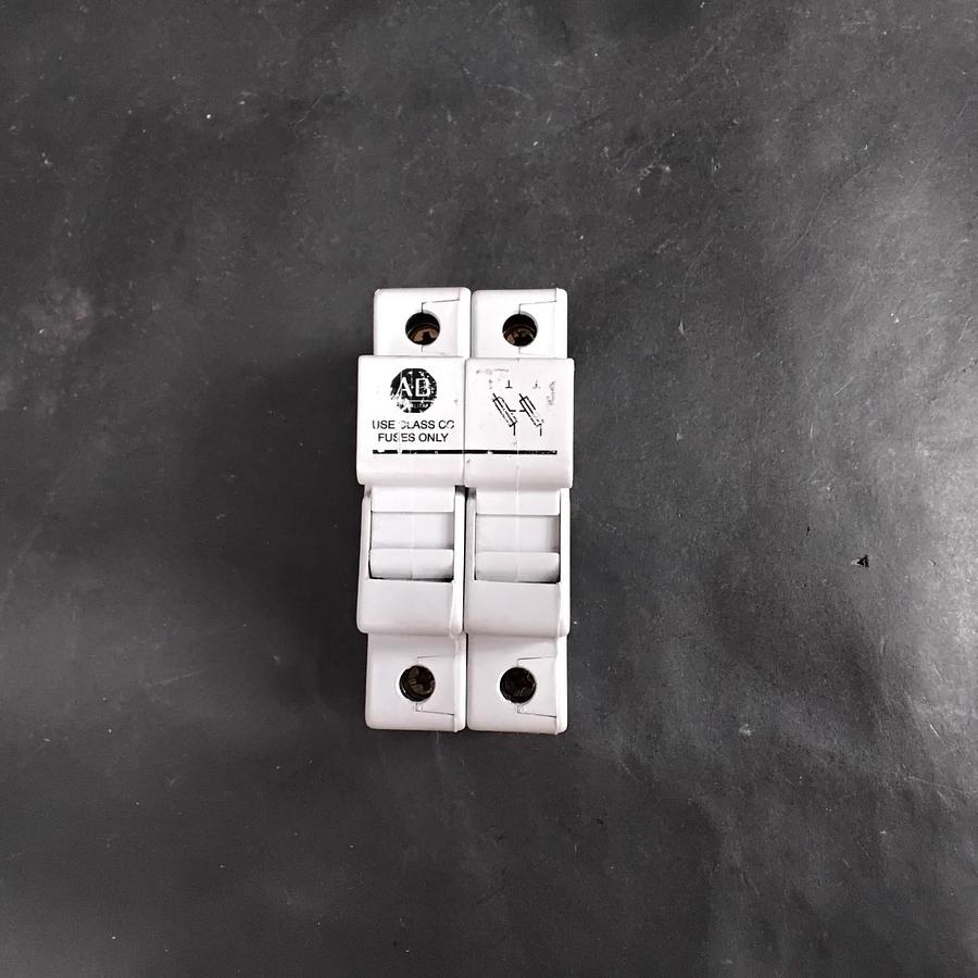 Used ALLEN BRADLEY 1492-FB2C30 FUSE HOLDER ($10 OBO)